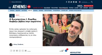 Ο Κωνσταντίνος Ι. Κορίδης, υπεύθυνος των εκδόσεων Ιωλκός διαβάζει βιβλία και προτείνει στην Athens Voice